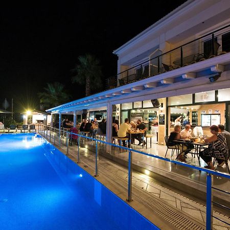 Kavos Plaza Hotel Exterior foto